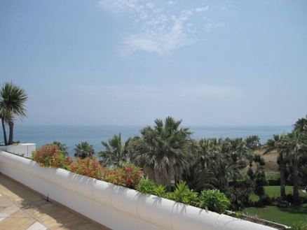 Estepona property: Apartment with 3 bedroom in Estepona, Spain 158172