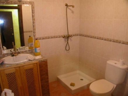 Arroyo De La Miel property: Commercial with bedroom in Arroyo De La Miel, Spain 158466