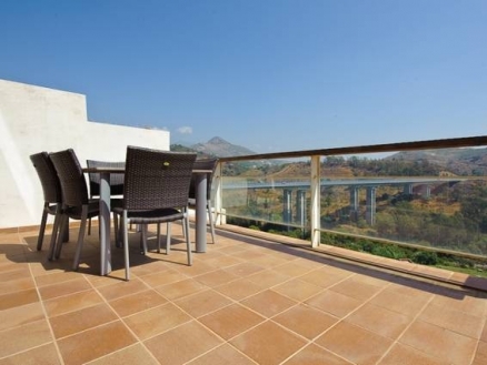 Estepona property: Apartment with 2 bedroom in Estepona 158748