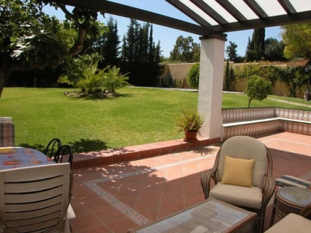 Villa for sale in town, Spain 158792