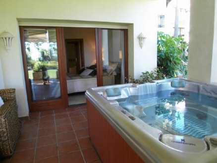 Estepona property: Apartment with 2 bedroom in Estepona 158979