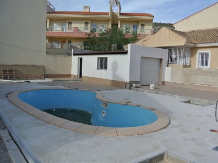 Villa for sale in town,  160274