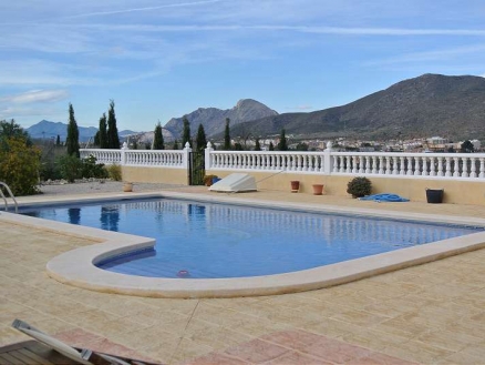 Villa for sale in town 160280