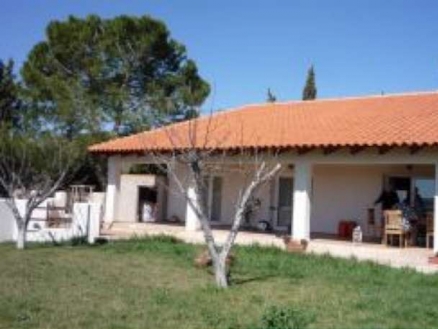 Villa with 5 bedroom in town 160340