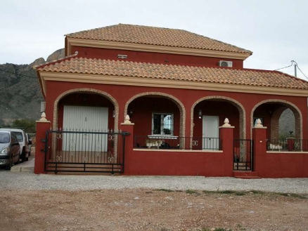 Villa for sale in town 160367