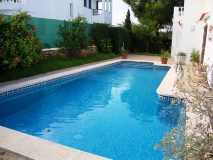 Villa with 4 bedroom in town 160494