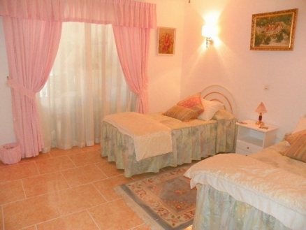 Calahonda property: Calahonda Villa 160644