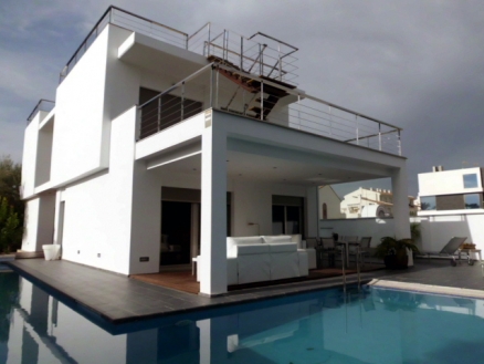 Villa for sale in town 166261