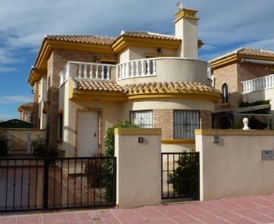 Roldan property: Villa for sale in Roldan 168250