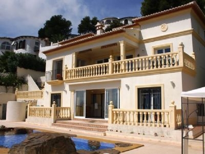 Villa for sale in town 168414