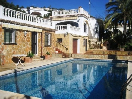 Villa for sale in town 169835