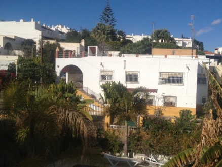 Villa for sale in town, Spain 170450