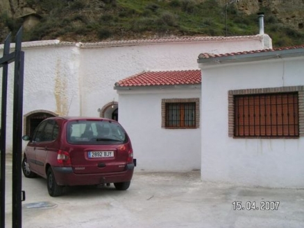 Cave House for sale in town 171013