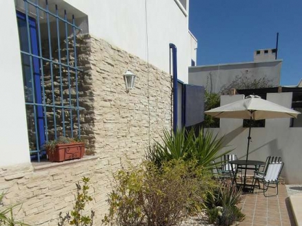 Villa for sale in town, Spain 171035