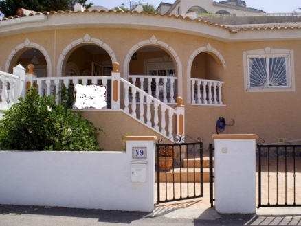 Villa for sale in town 179155