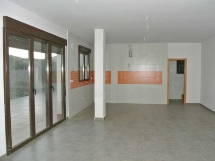 Villa for sale in town, Spain 182207