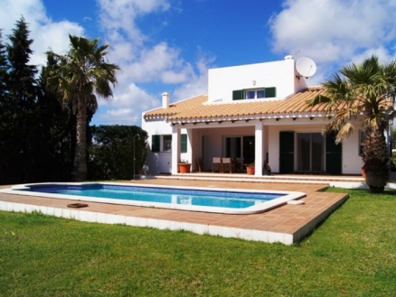 Villa for sale in town 183001