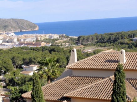 Moraira property: Land for sale in Moraira 184833