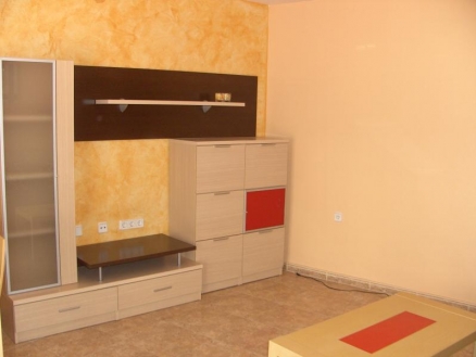 Apartment with 3 bedroom in town 184955