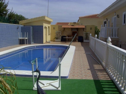 Villa with 3 bedroom in town 184974