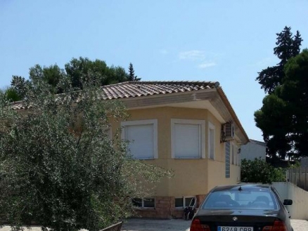 Villa with 4 bedroom in town 185010