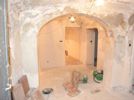 Cave House with 4 bedroom in town, Spain 185031