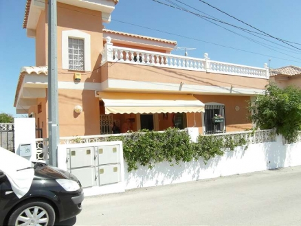 Villa for sale in town, Spain 185052