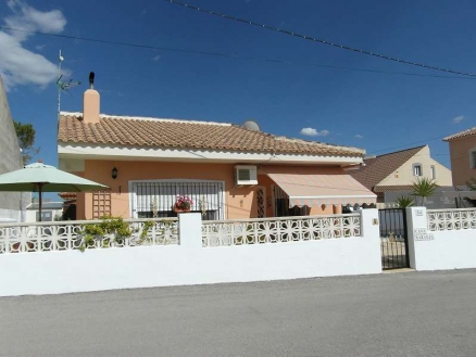 Villa for sale in town 185057