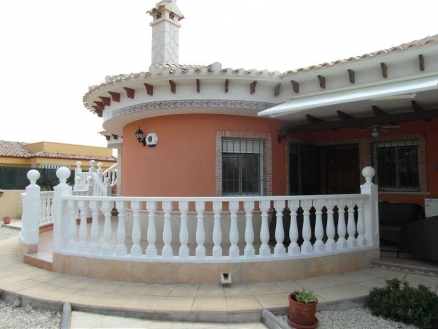 Villa for sale in town, Spain 185058