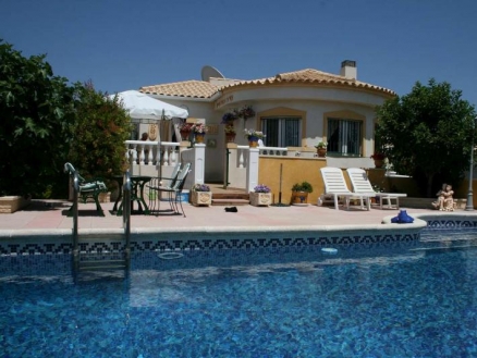 Villa for sale in town 185079