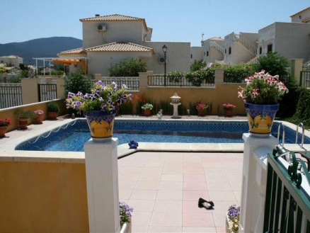 Villa for sale in town, Spain 185079