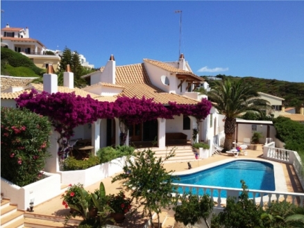 Villa for sale in town, Spain 185391