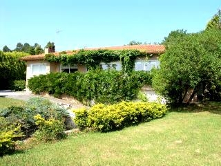 Villa for sale in town, Spain 185600