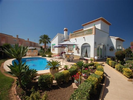 Villa for sale in town 185675