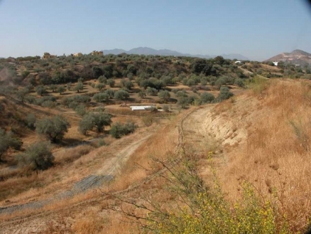 Alhaurin El Grande property: Land with bedroom in Alhaurin El Grande 185882