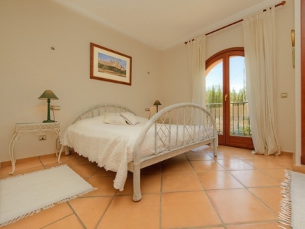 Coin property: Malaga Villa 185886