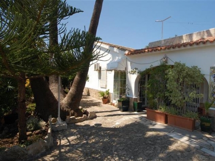 Villa for sale in town 203285