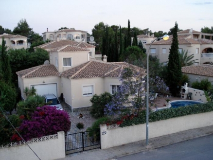 Villa for sale in town 203355