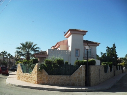 Villa for sale in town 203356