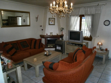 Villa for sale in town, Spain 203367