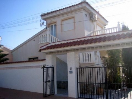 Villa with 3 bedroom in town 203444