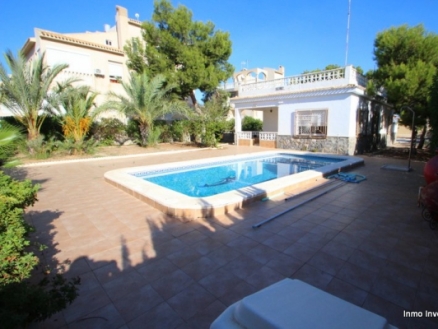 Punta Prima property: Villa for sale in Punta Prima, Spain 210526