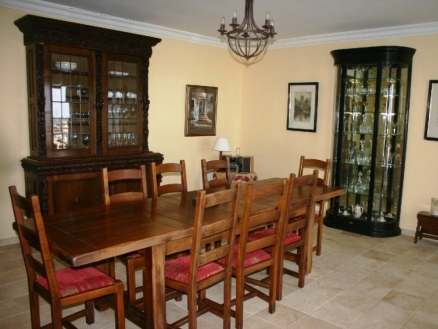 Villa with 4 bedroom in town 212450