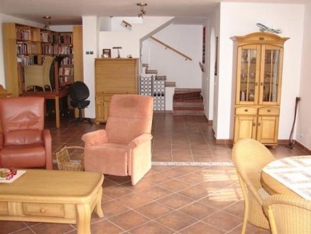 Villa for sale in town, Spain 216250