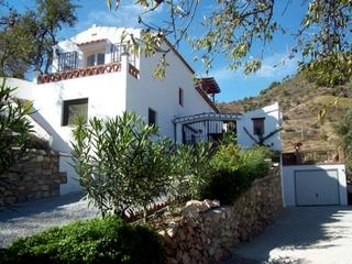 Villa for sale in town 216320