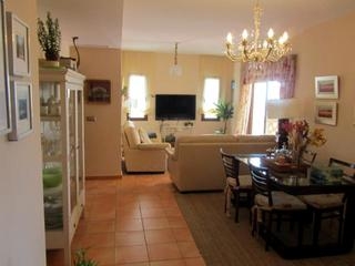 Apartment with 3 bedroom in town 216343