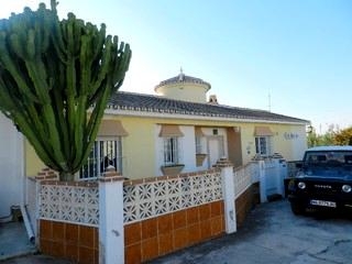 Villa for sale in town 216396