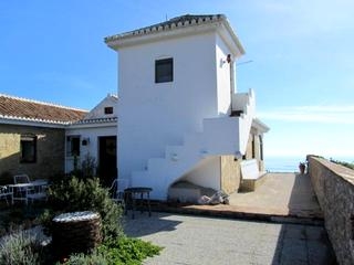 Villa with 3 bedroom in town 216401