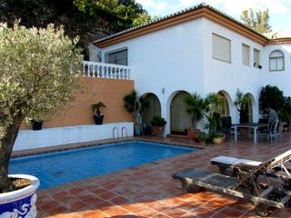 Villa with 4 bedroom in town 216404