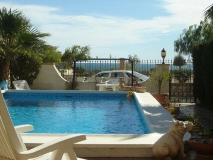 Villa with 4 bedroom in town 216565